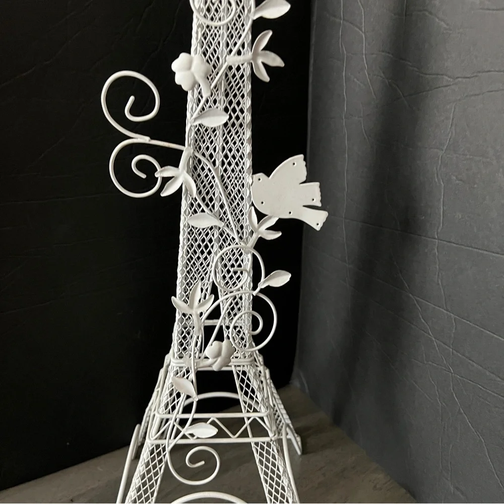 Elegant White Eiffel Tower Jewelry Holder